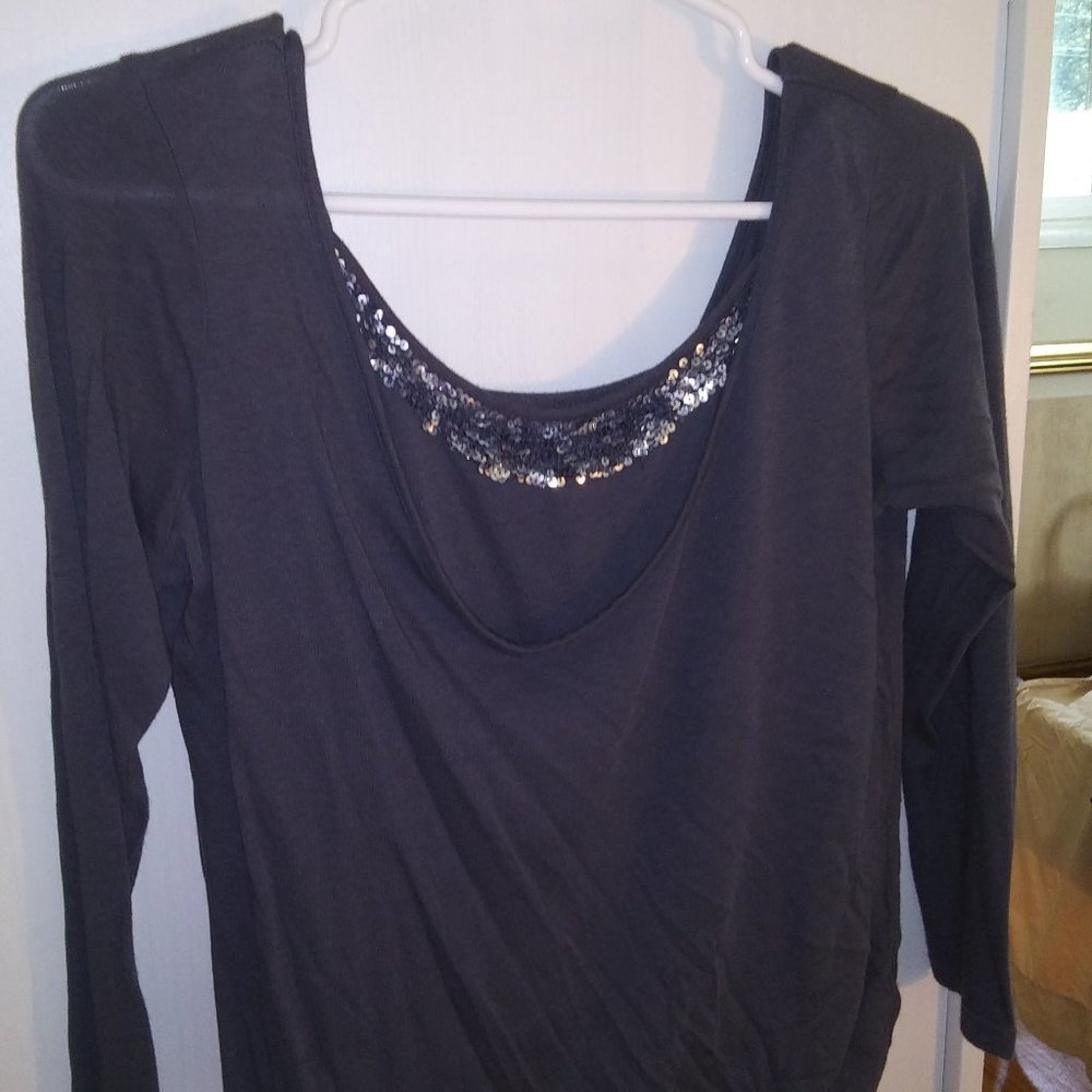 Limited Top with beaded Neck - 2 Layers